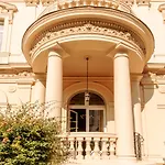 Vendome Hotel 3*